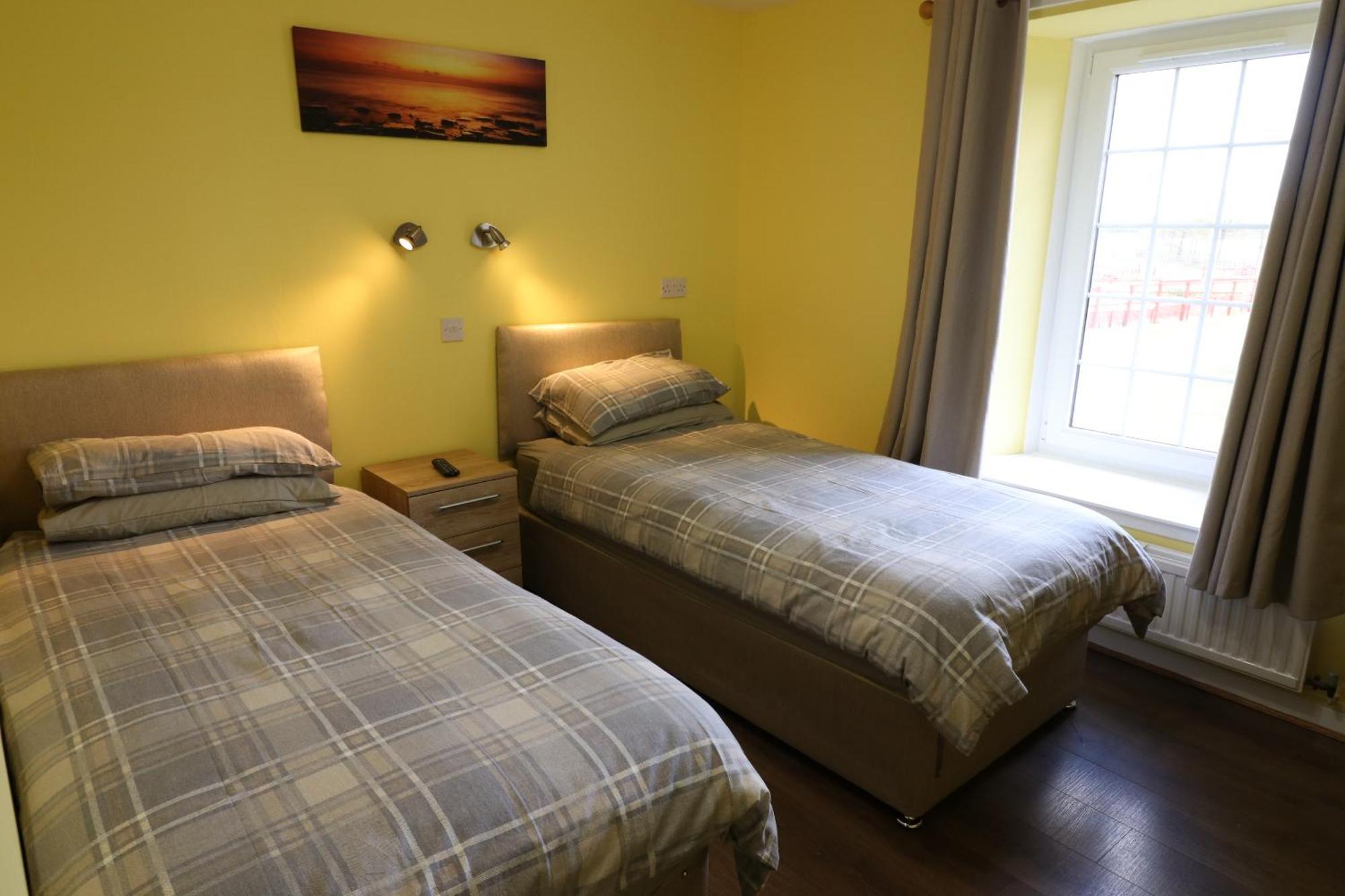 Blairmains Guest House Kirk of Shotts Room photo